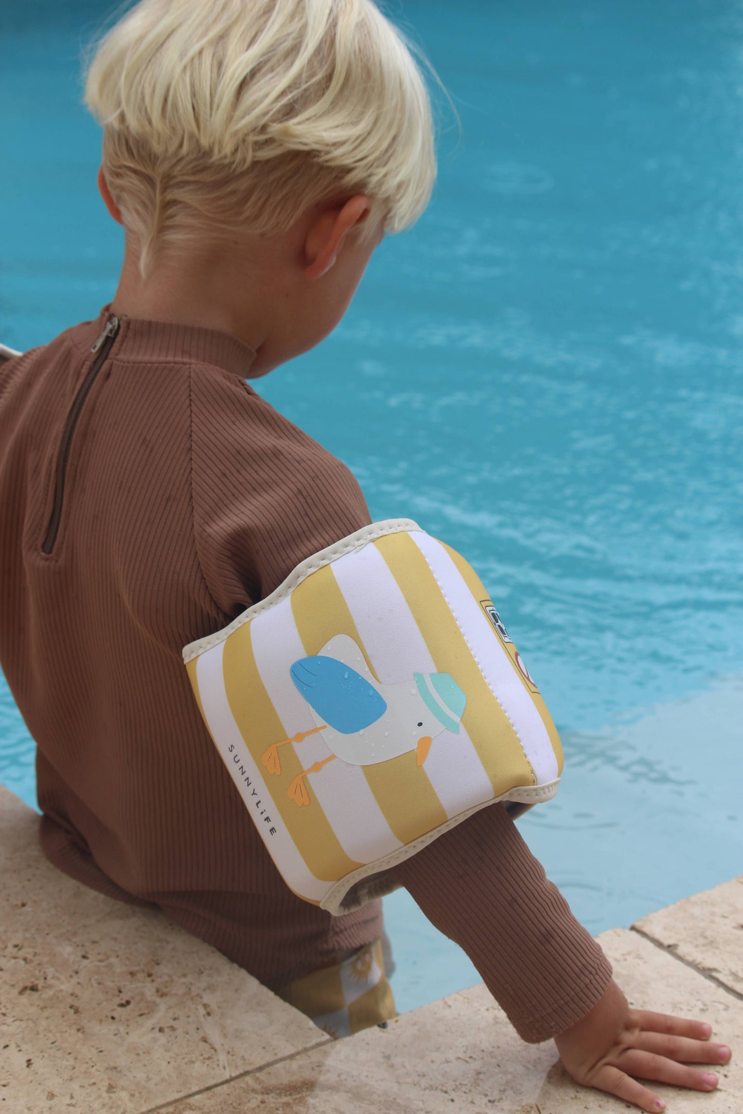 Kinder-Schwimmflügel „Sid die Möwe“ – senffarbene Streifen
